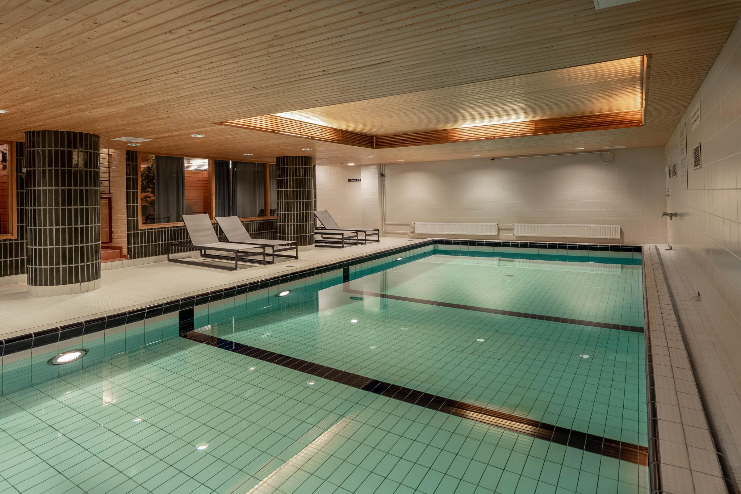 pool scandic jyväskylä city hotel finland