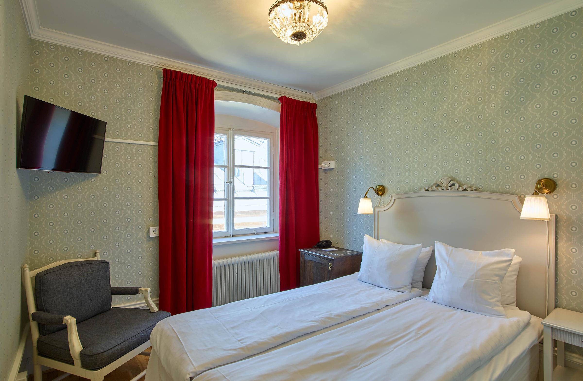 queen economy room at scandic gamla stan