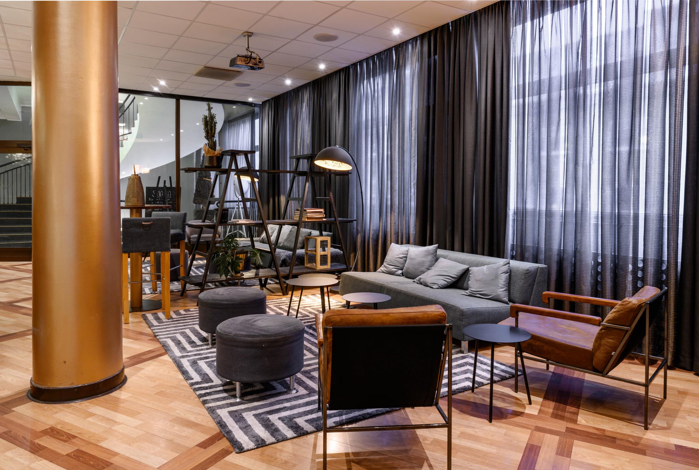 sinatra bar at scandic varnamo in sweden