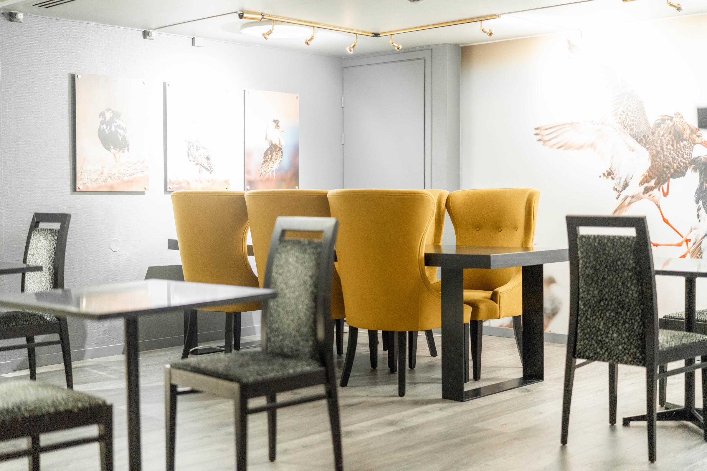 Bar at Scandic Vadso
