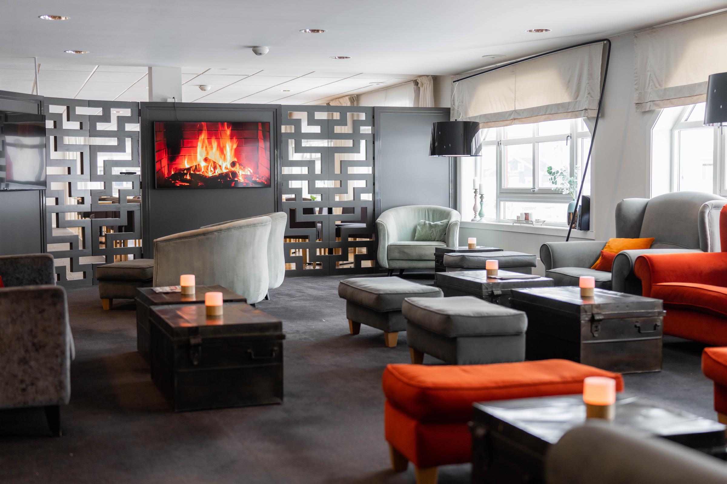 lobby at scandic bryggen in honningsvag norway