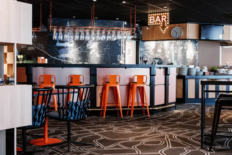 Bar