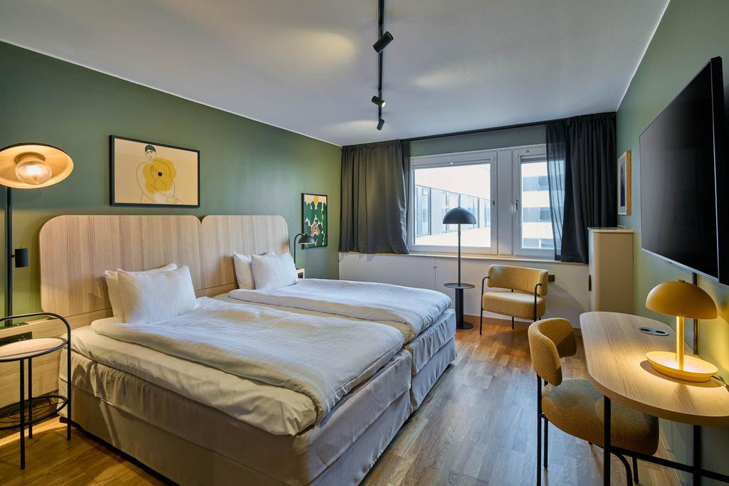 standard room at scandic europa in gothenburg