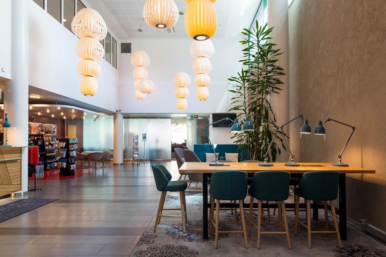 Lobby hotell Scandic Oulu City Uleåborg