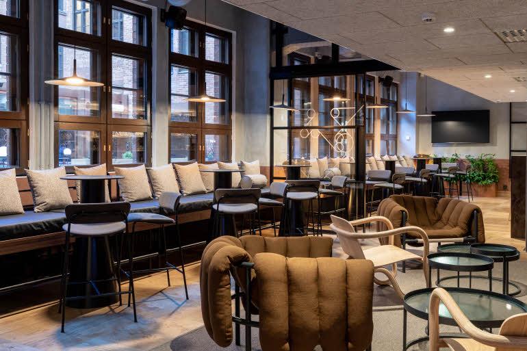 Bar at hotel Scandic Helsinki Hub
