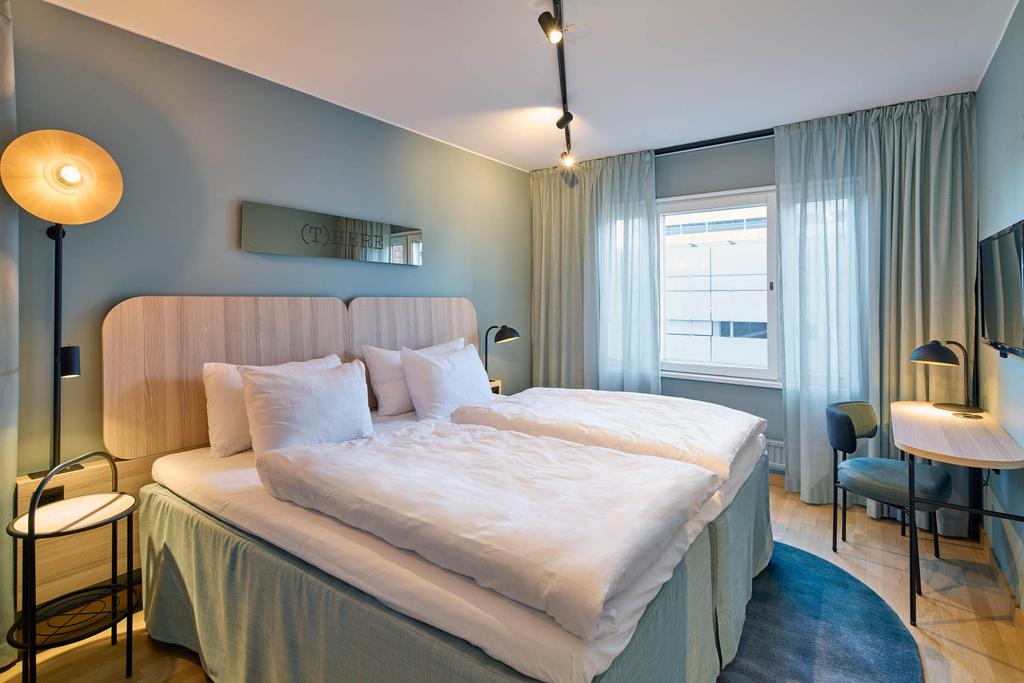 family room at scandic star sollentuna