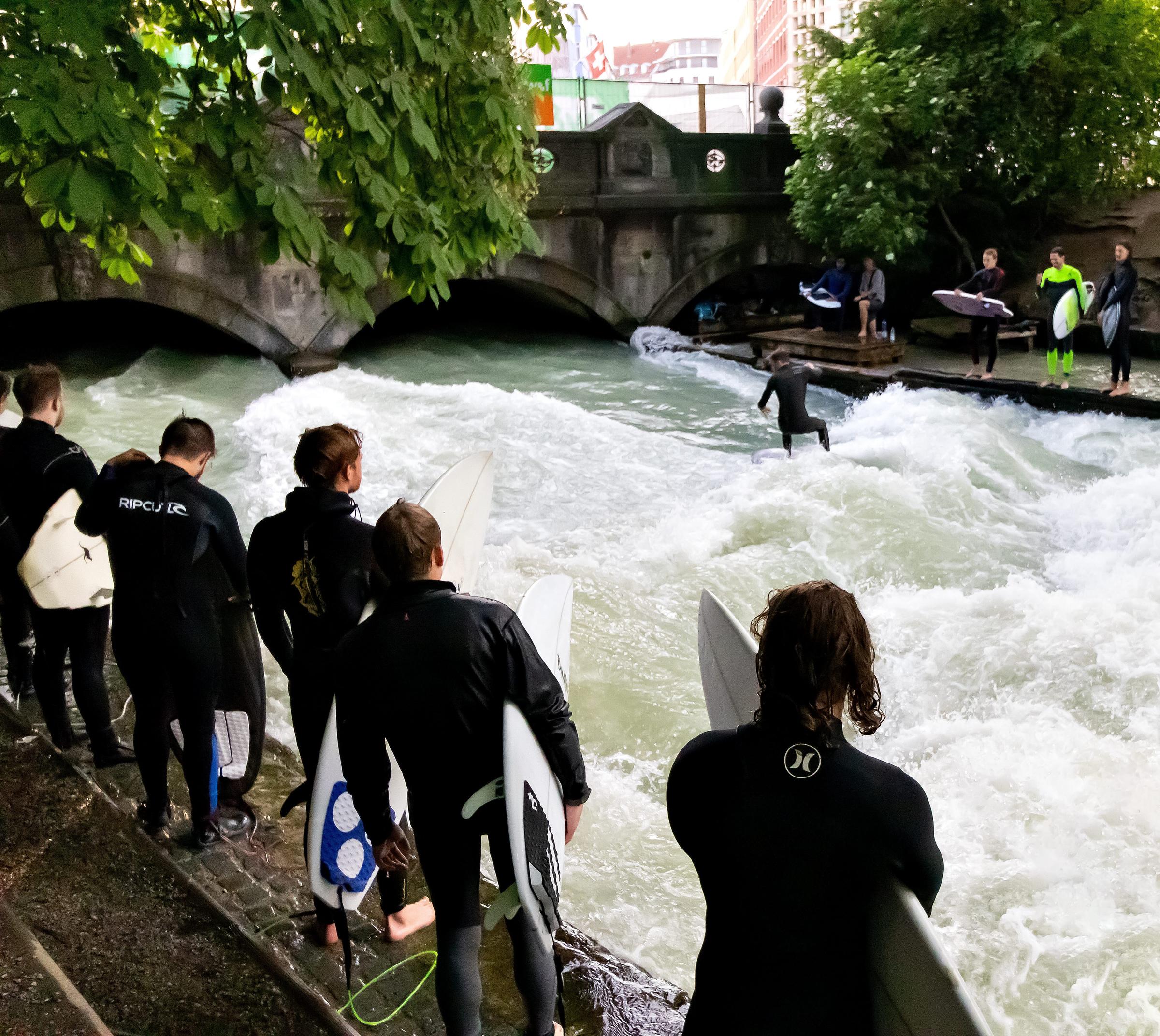 Surfers Englischer Garten Munich