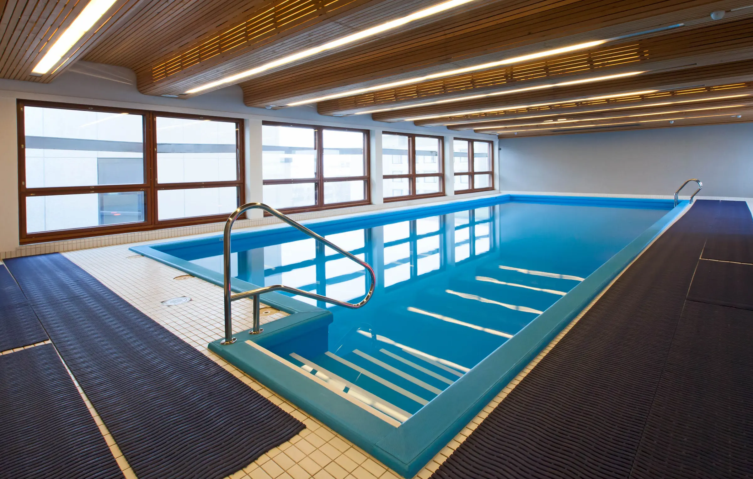 pool scandic park helsinki hotel finland