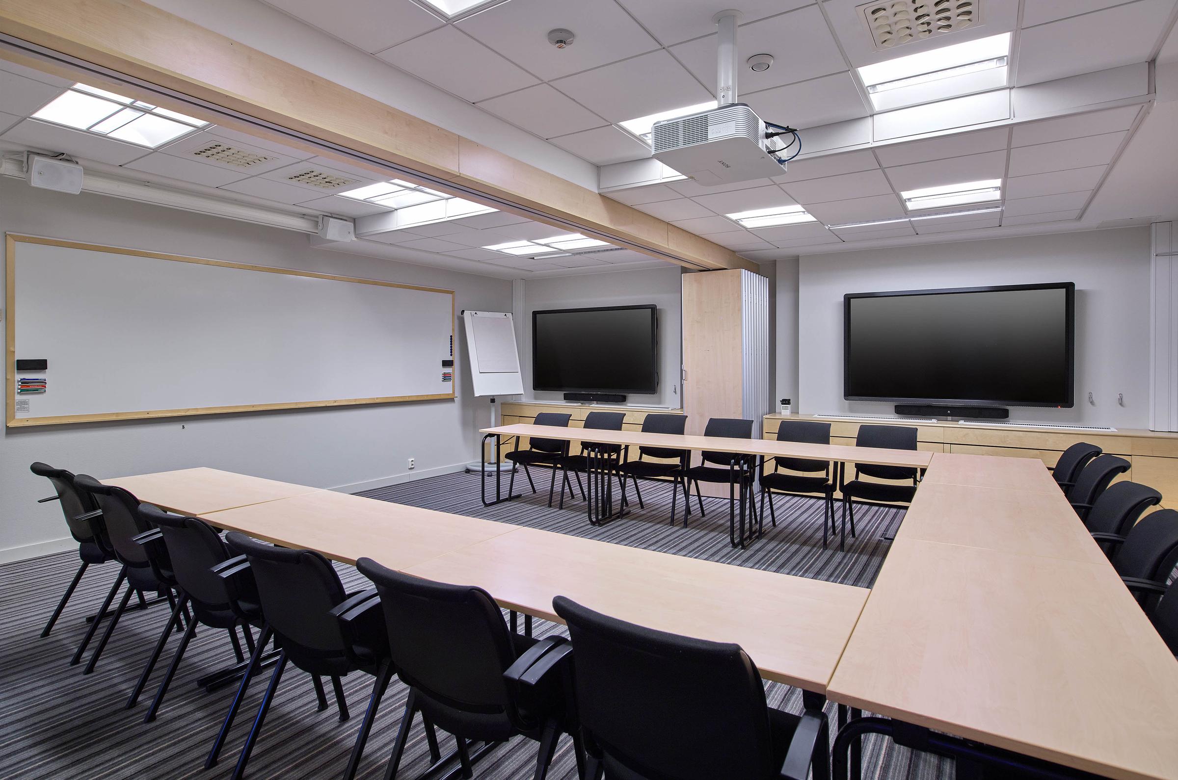 meeting room atranviskan 2 at scandic hallandia in halmstad
