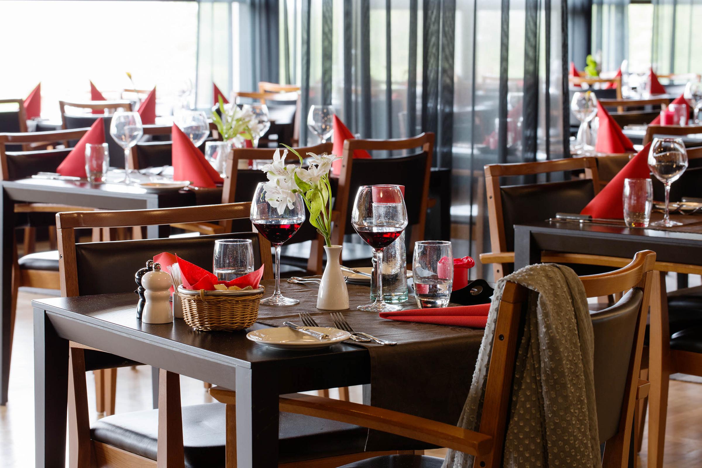 Scandic Aalborg, a la carte restaurant, night time, red light