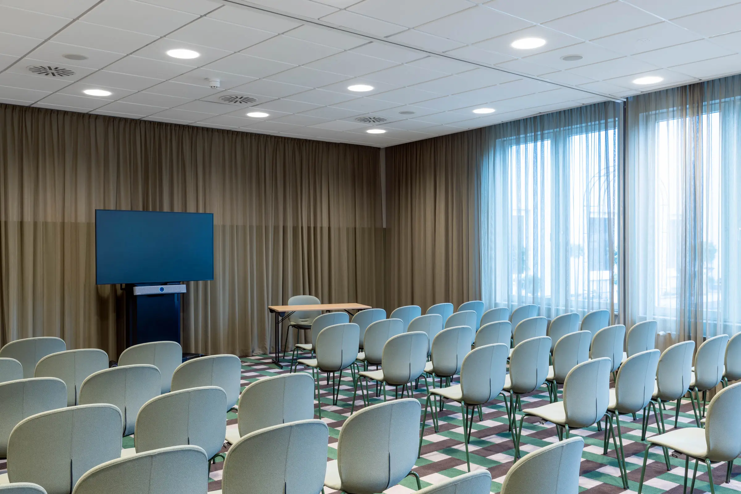 meeting room oldenburger 1+2 at scandic stuttgart europaviertel in germany