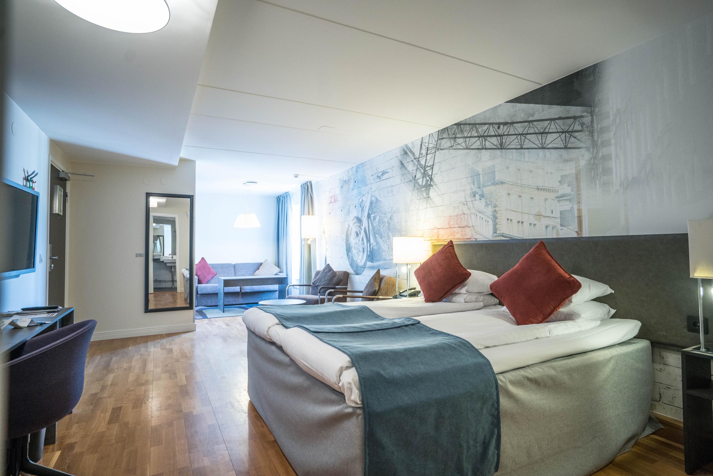 Superior King room Scandic Skarholmen