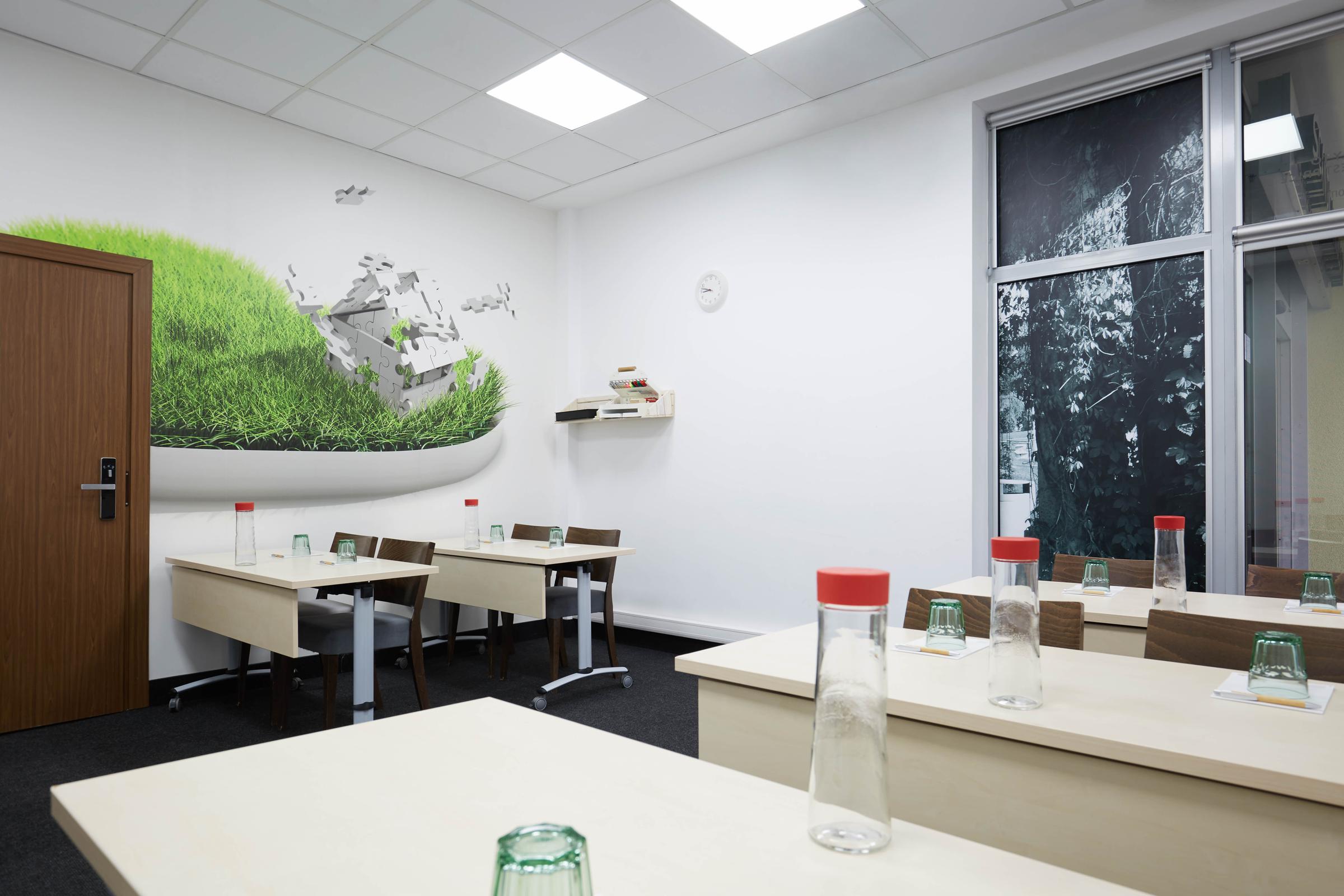 Meeting Room Trondheim, classroom style