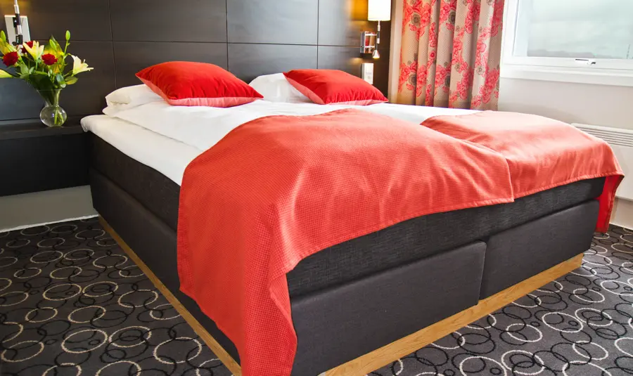 Scandic Hammerfest, Hammerfest, North Norway, deluxe room, king size bed