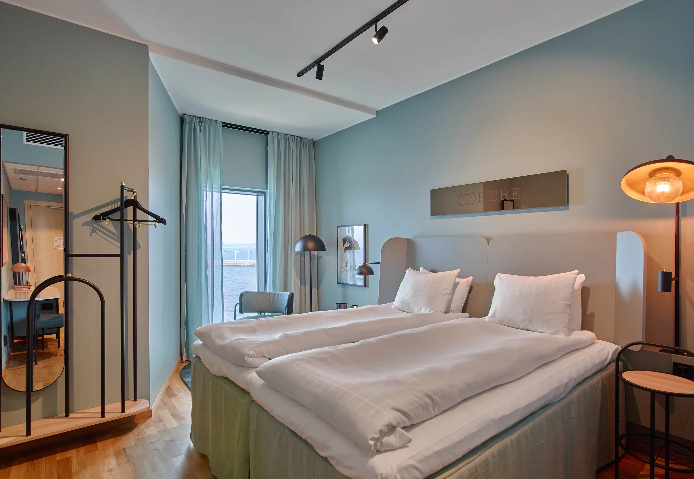 standard twin room at scandic oceanhamnen