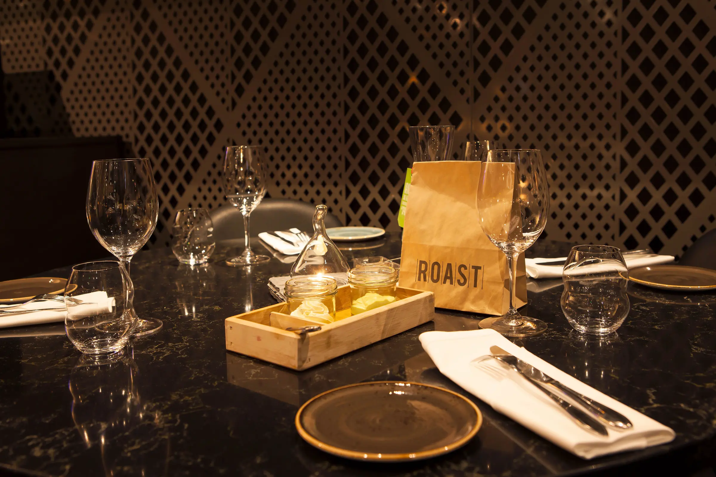 Restaurantbord dekket til middag, Scandic Ishavshotel