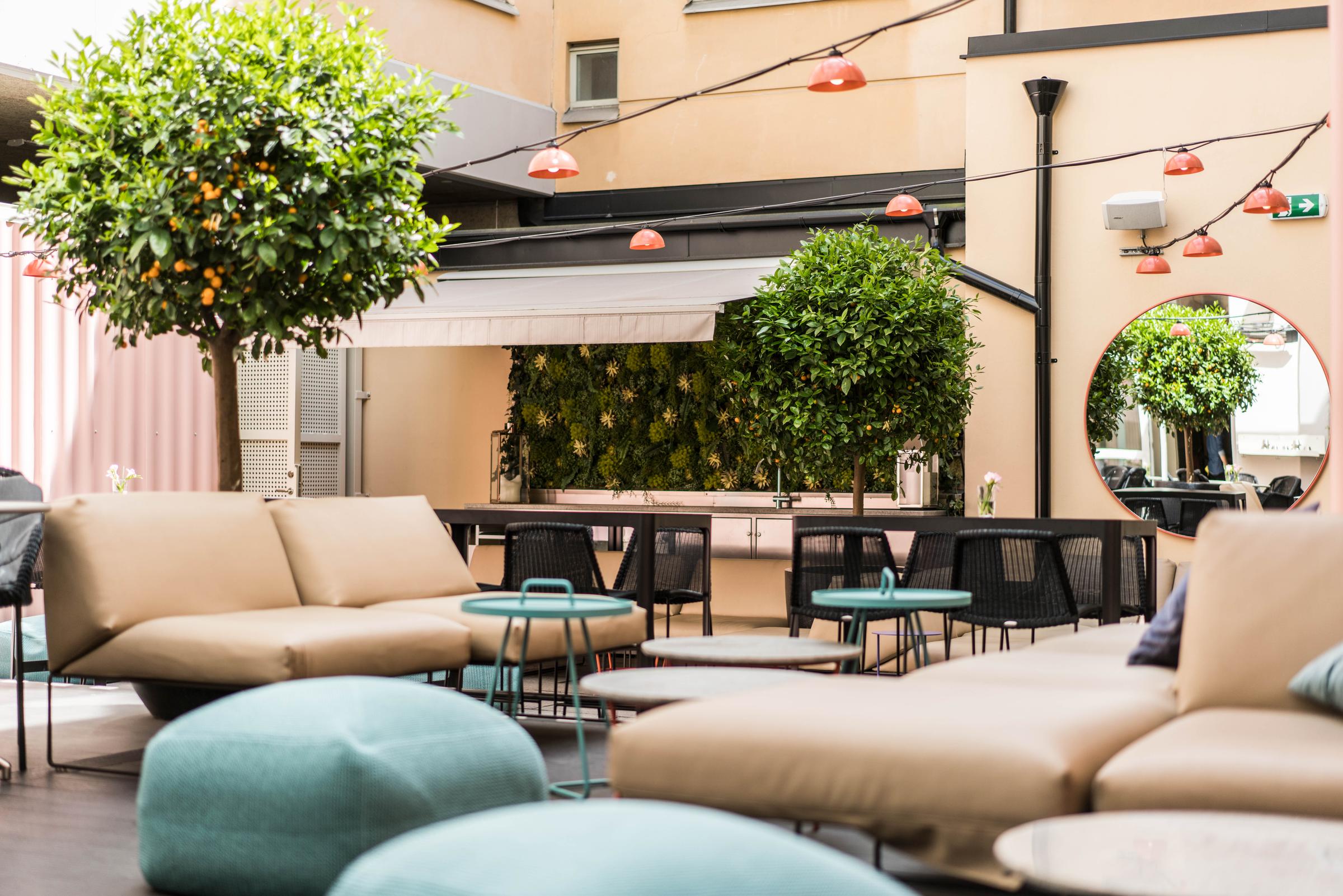 Restaurant bar yard hotel Scandic No 53