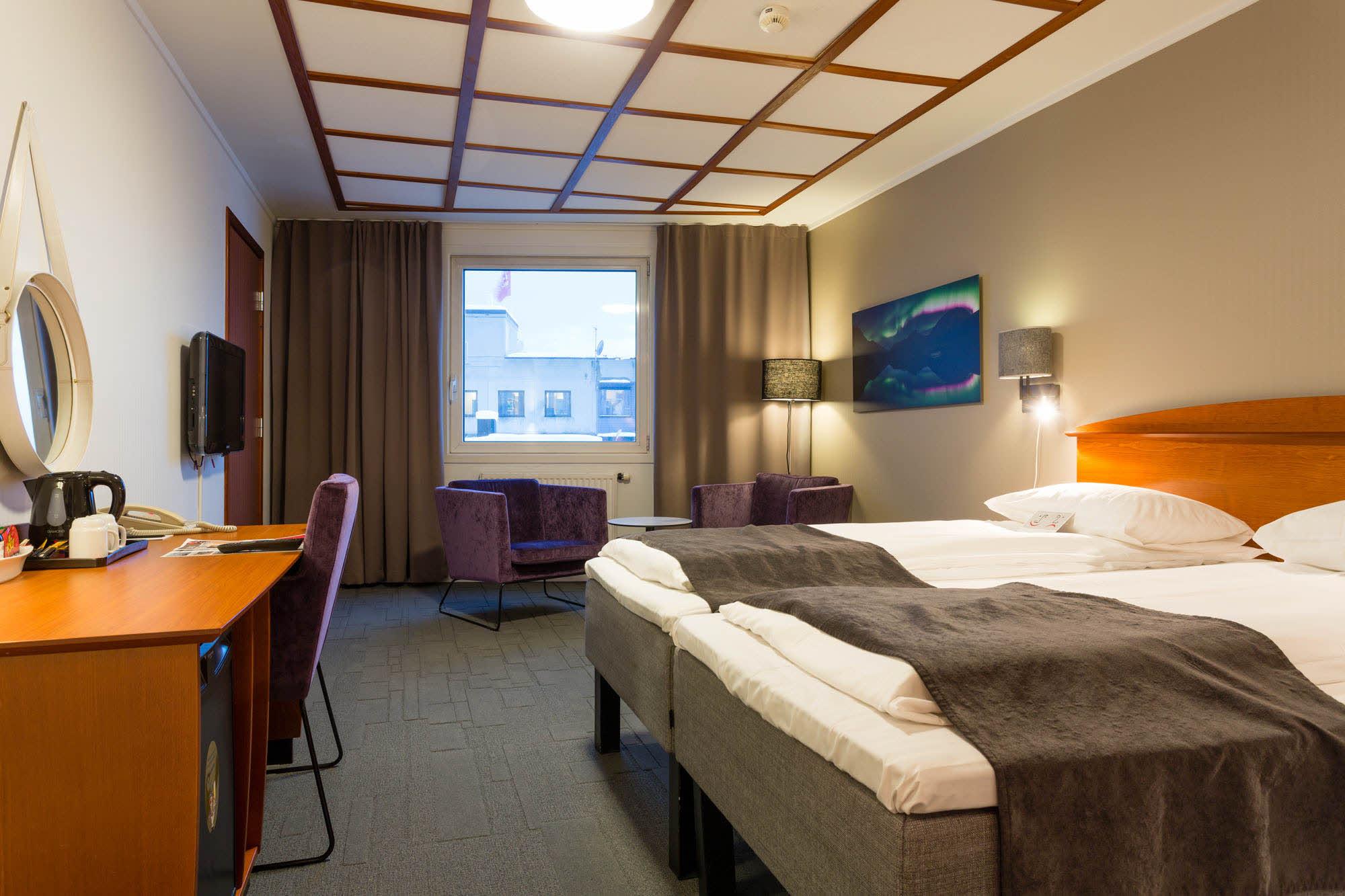 Superior Room, bed and desk