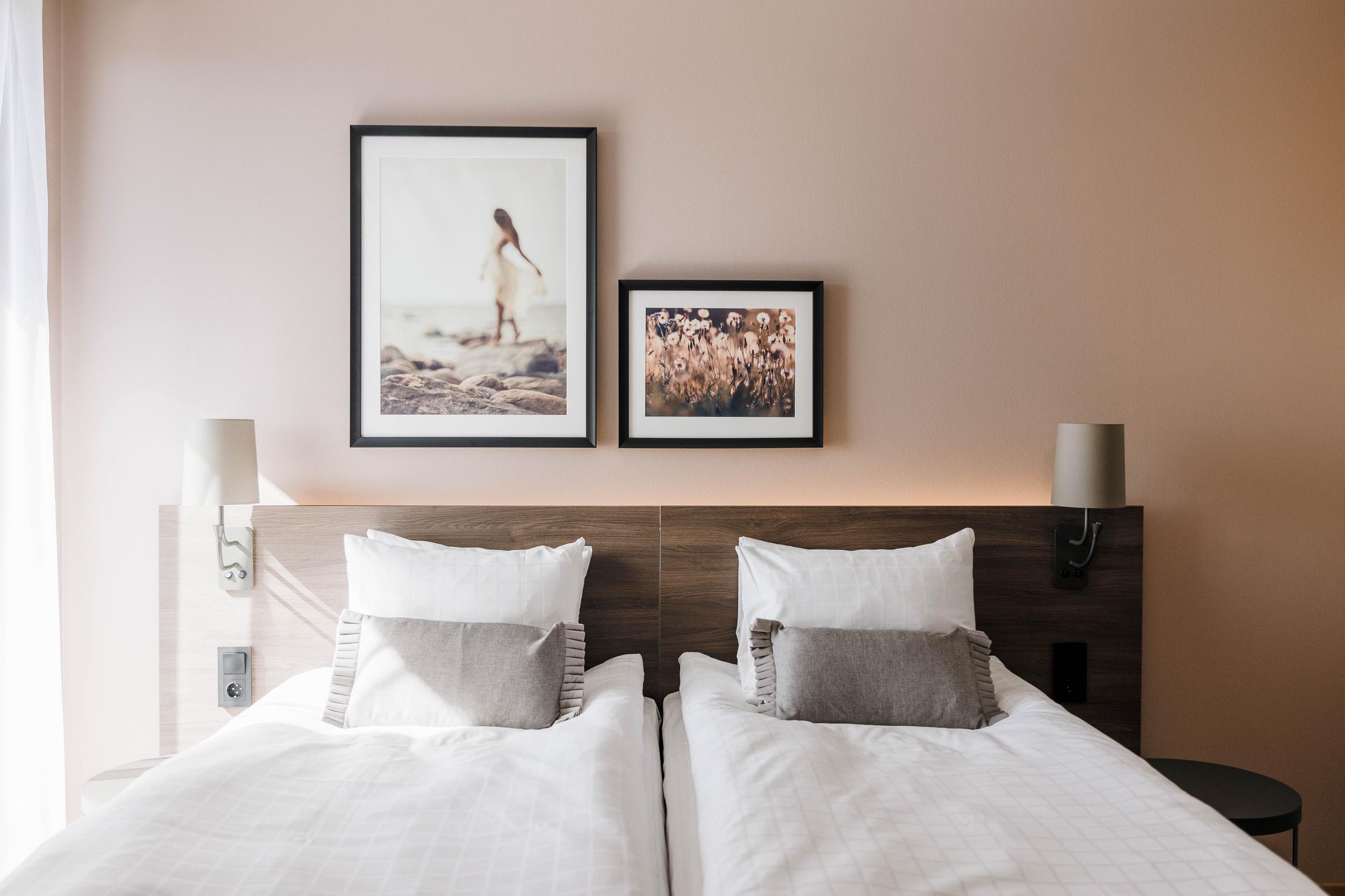 Bed detail in Family Room
