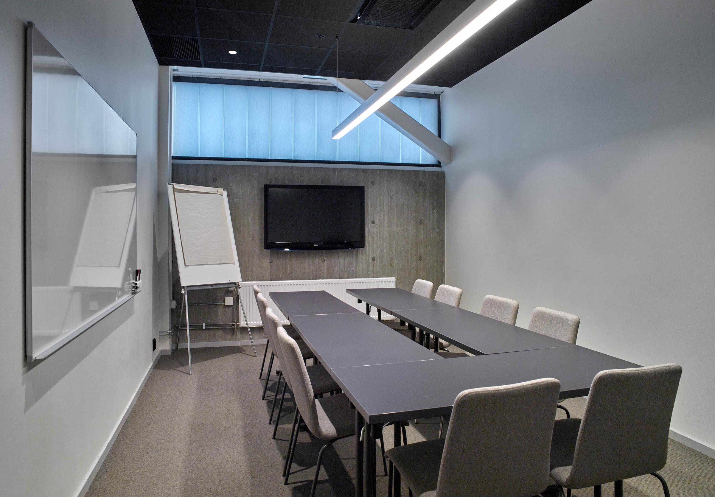 meeting room charles de gaulle at scandic arlandastad in stockholm