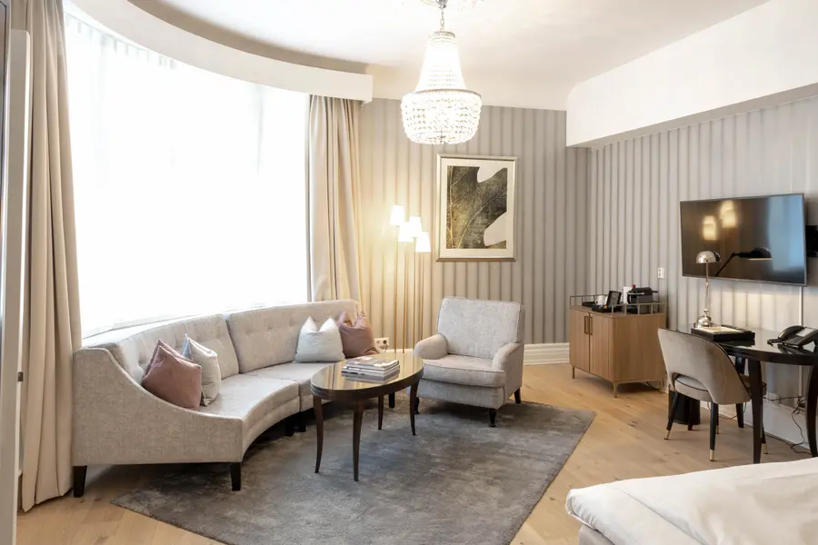 Deluxe room at Grand Hotel Oslo