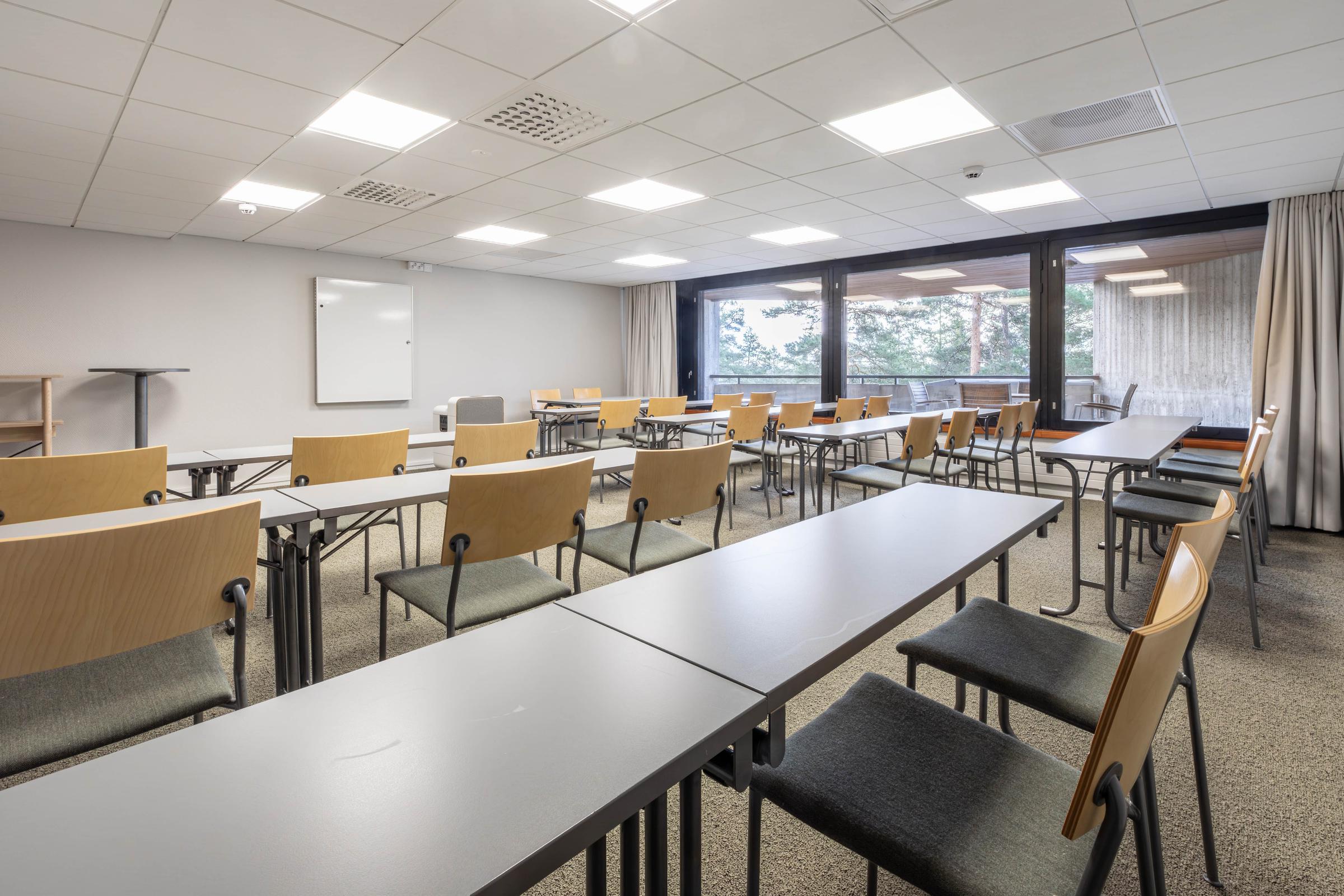 meeting room at scandic laajavuori in jyveskyla