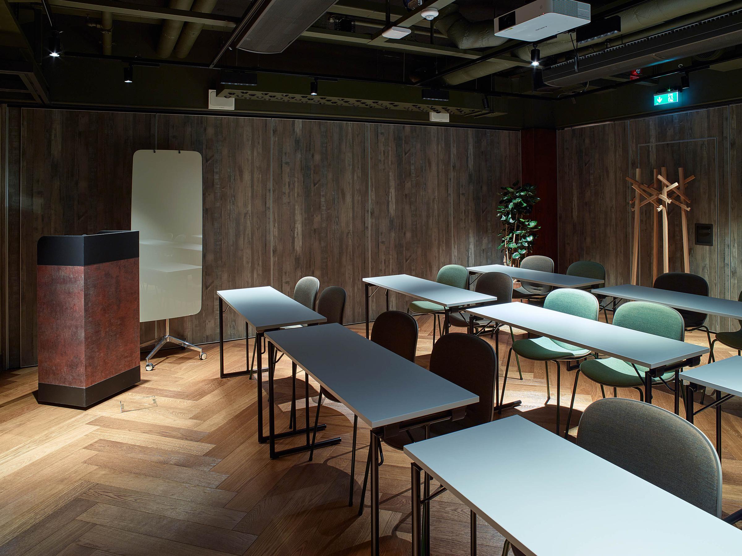 meeting room r11 and r12 classroom style at roots of downtown camper by scandic