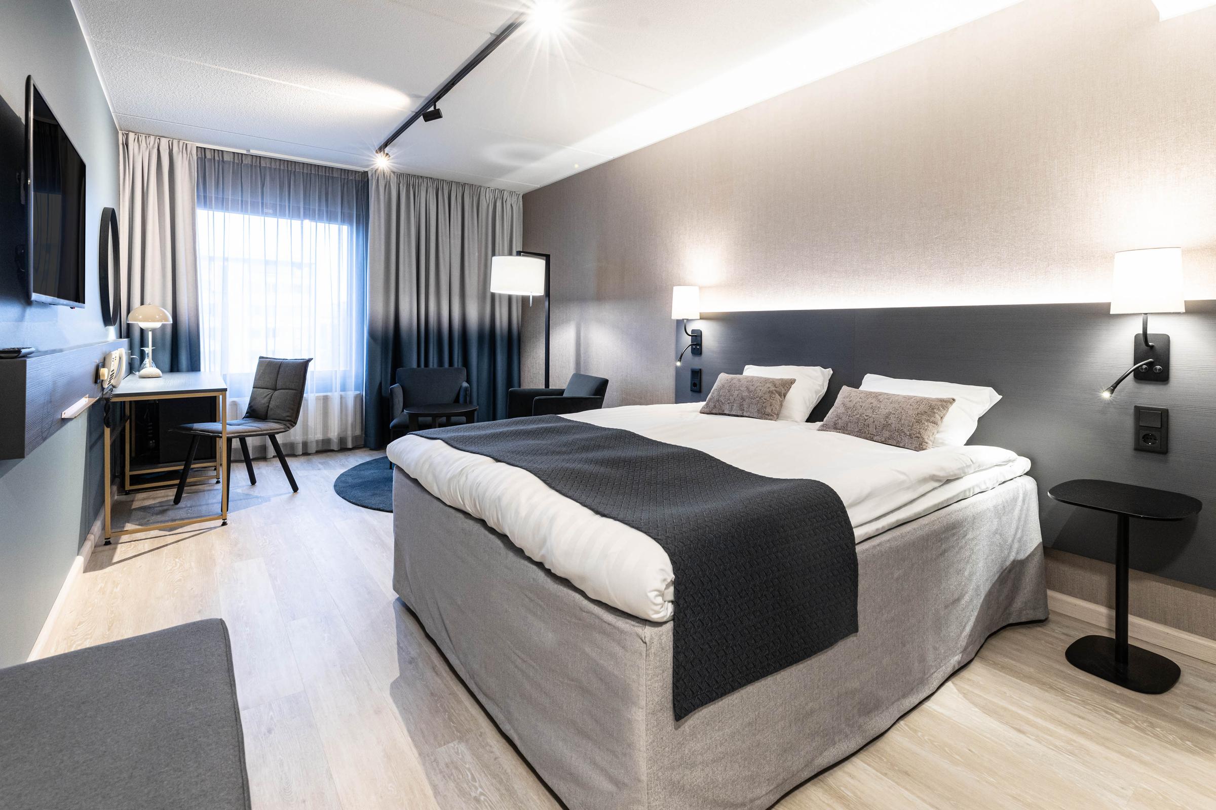 room standard queen at scandic jyvaskyla station in finland