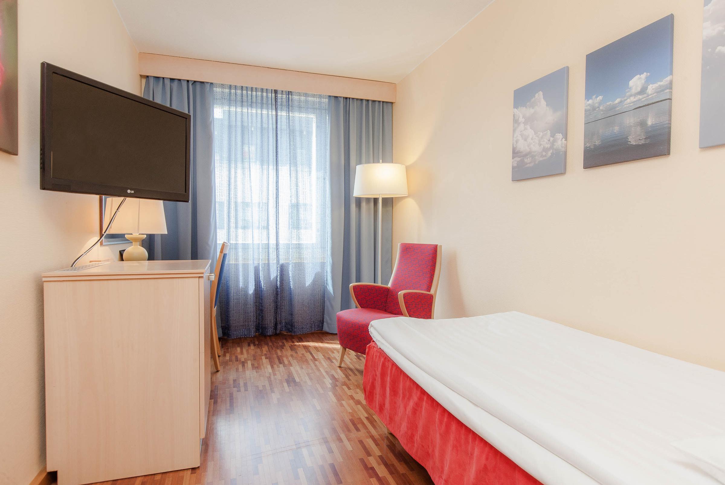 Standard room single