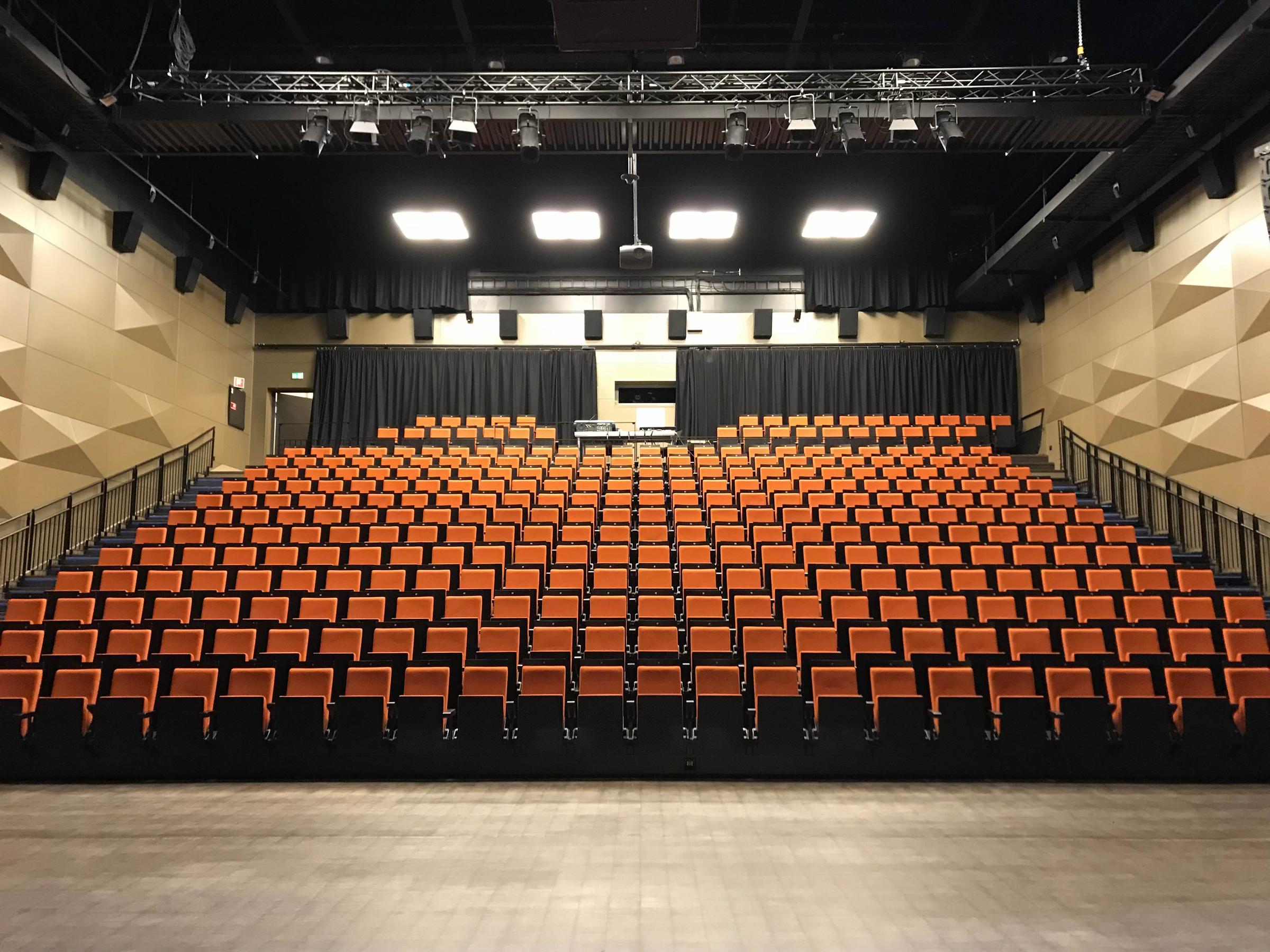 View over auditorium at Scandic Syv Søstre