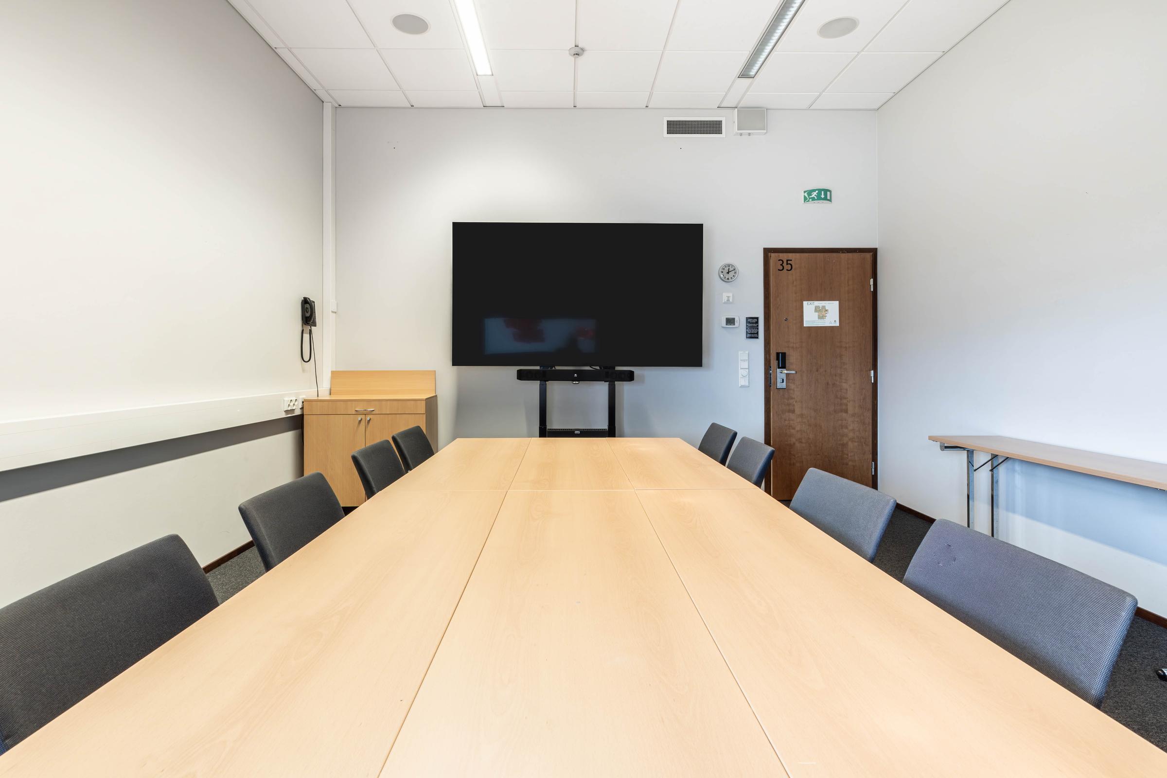 meeting room at scandic helsinki aviacongress