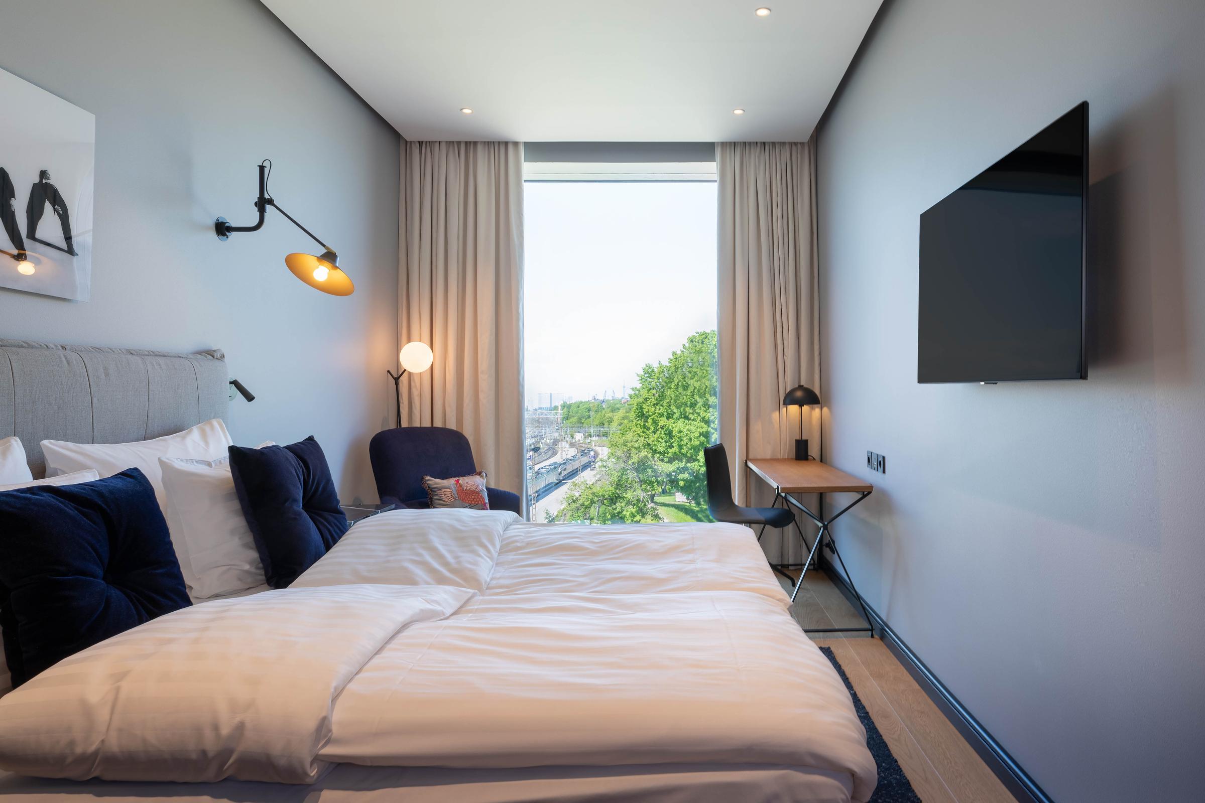 beds in king room at scandic grand helsinki
