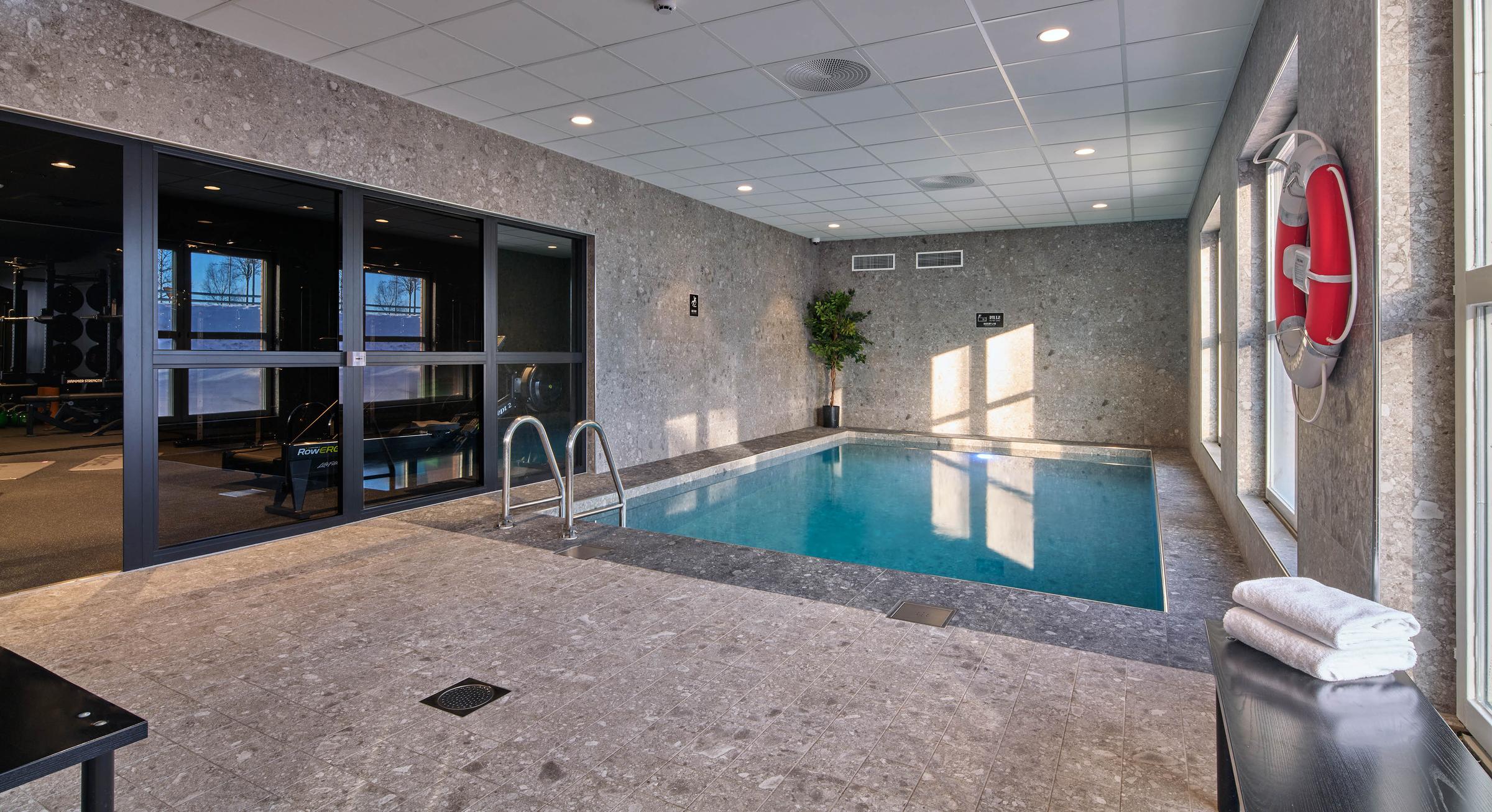 indoor pool at scandic lugnet in falun