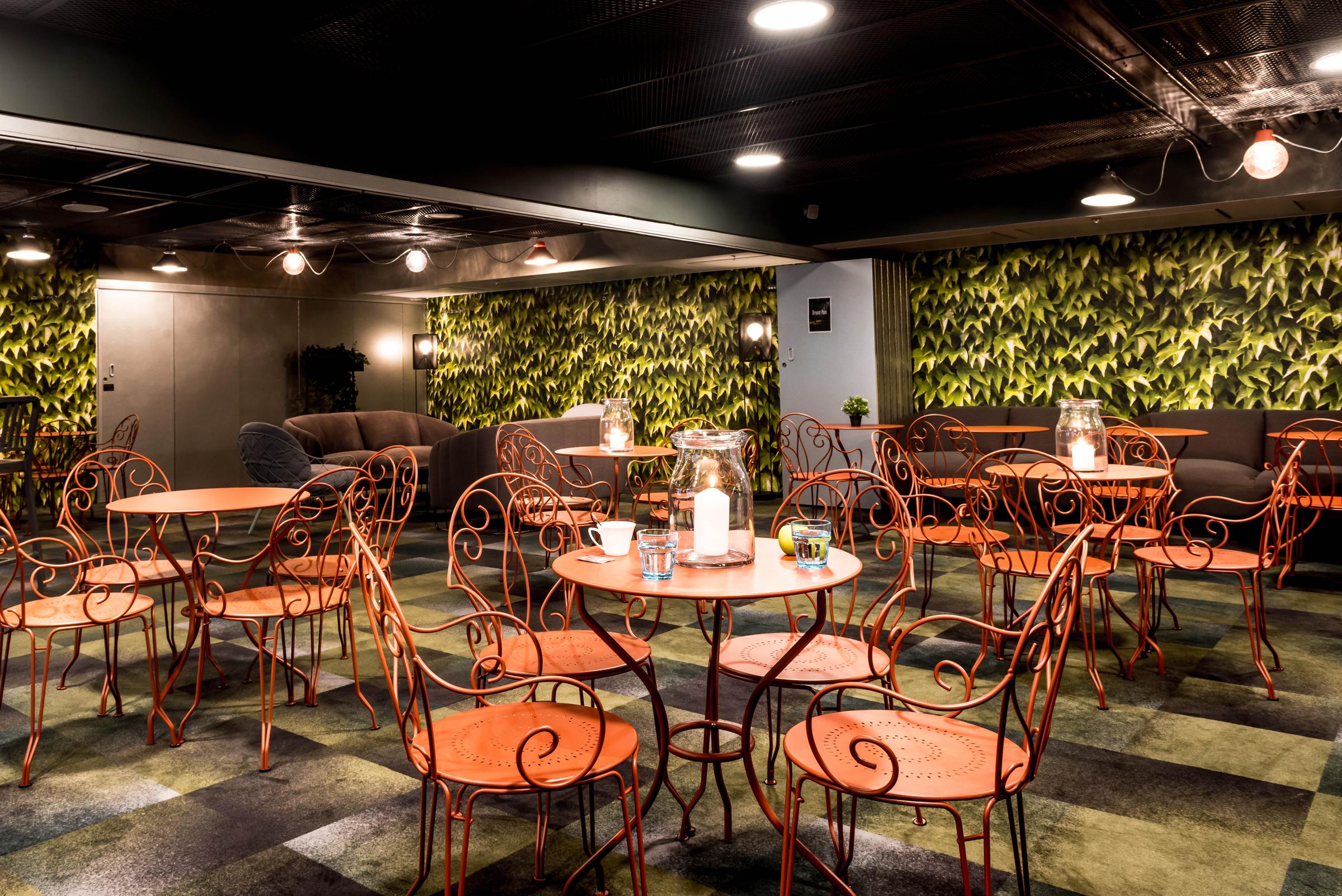 Meeting Breakout Area, Central park