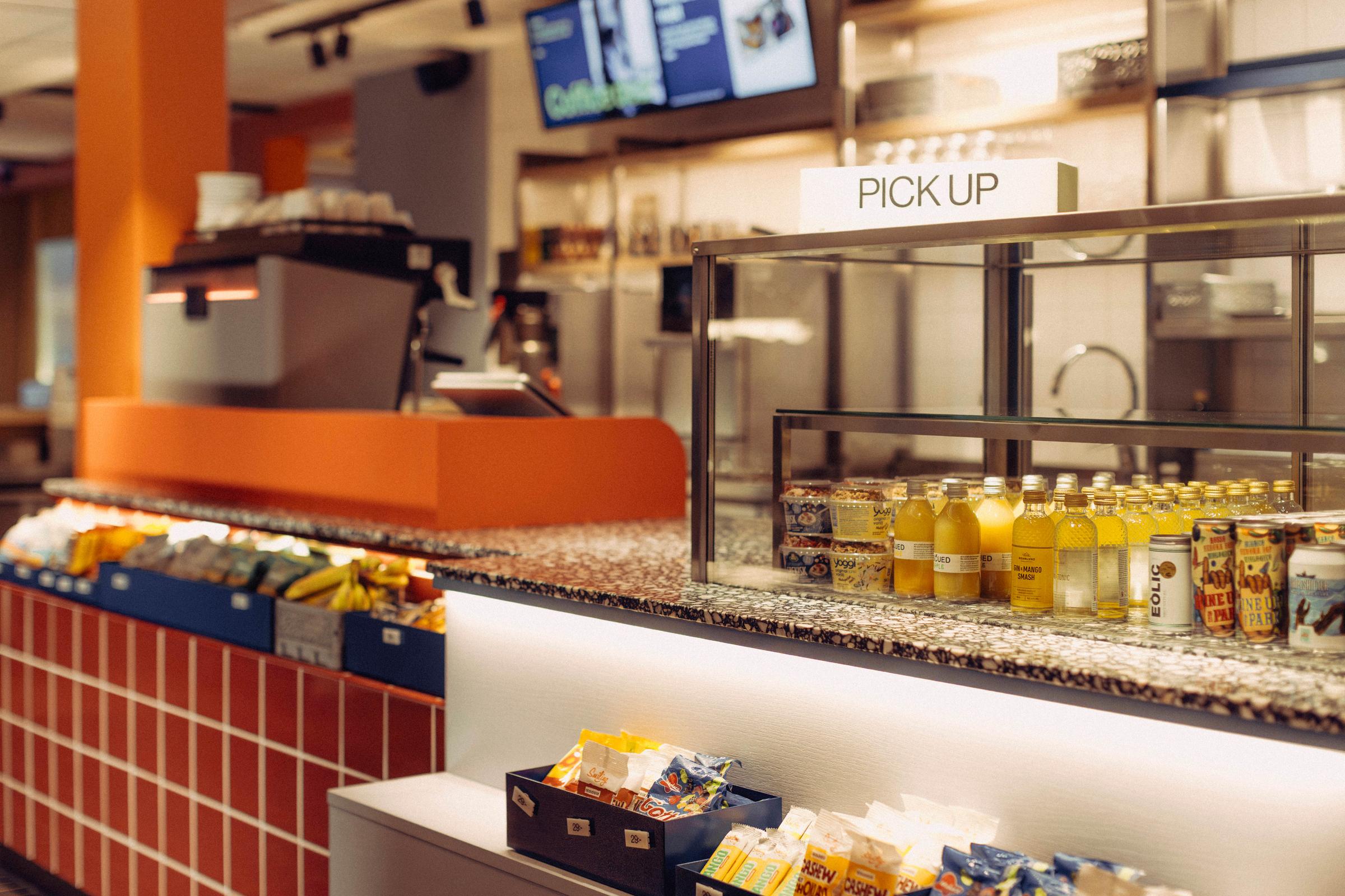 lounge bar at scandic go, vastra norrlandsgatan 13 in umea