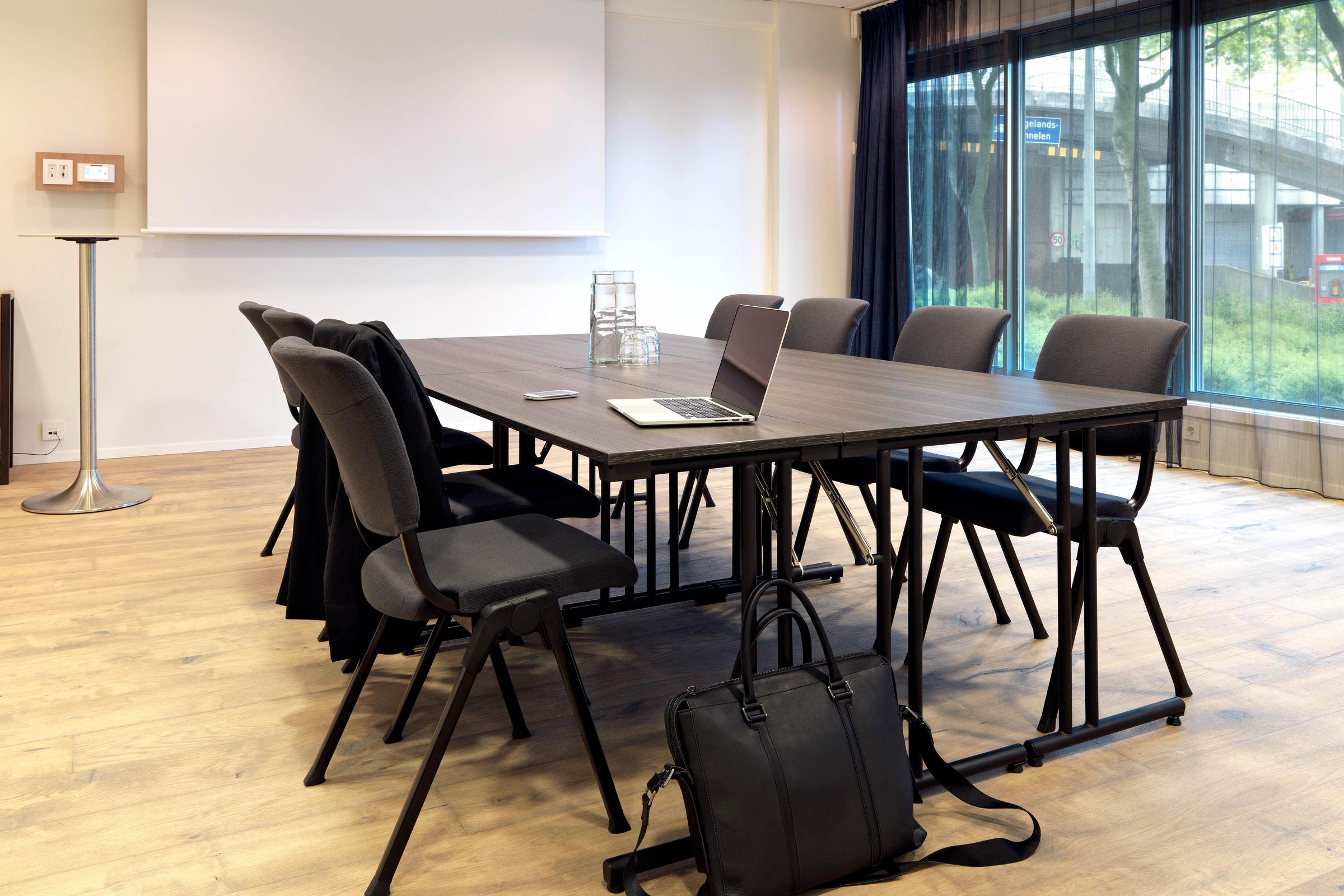 Meeting room Mellom