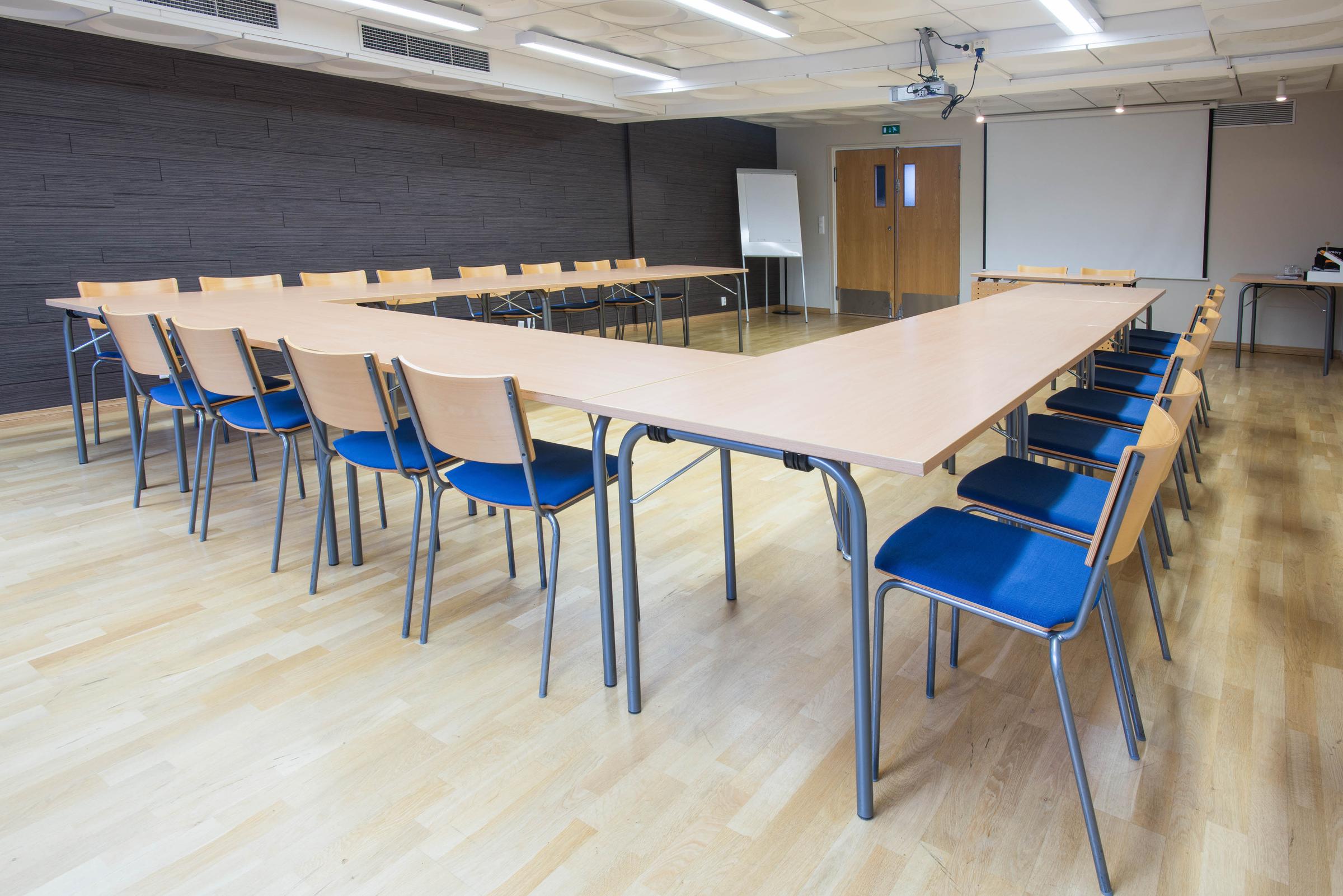 Meeting Room Kranni U Shape Style