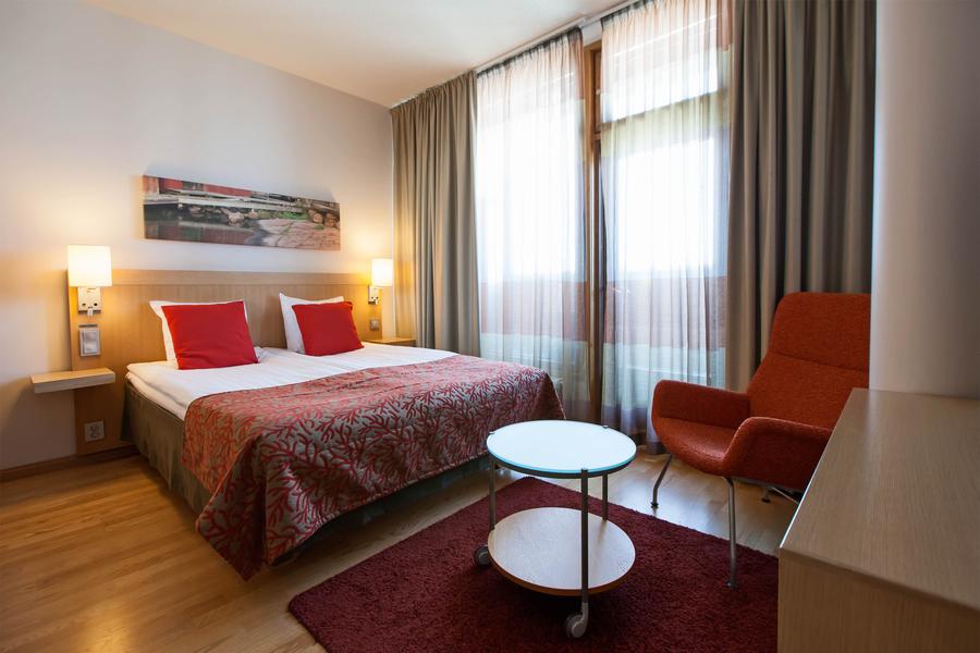 superior room scandic oulu city hotel finland
