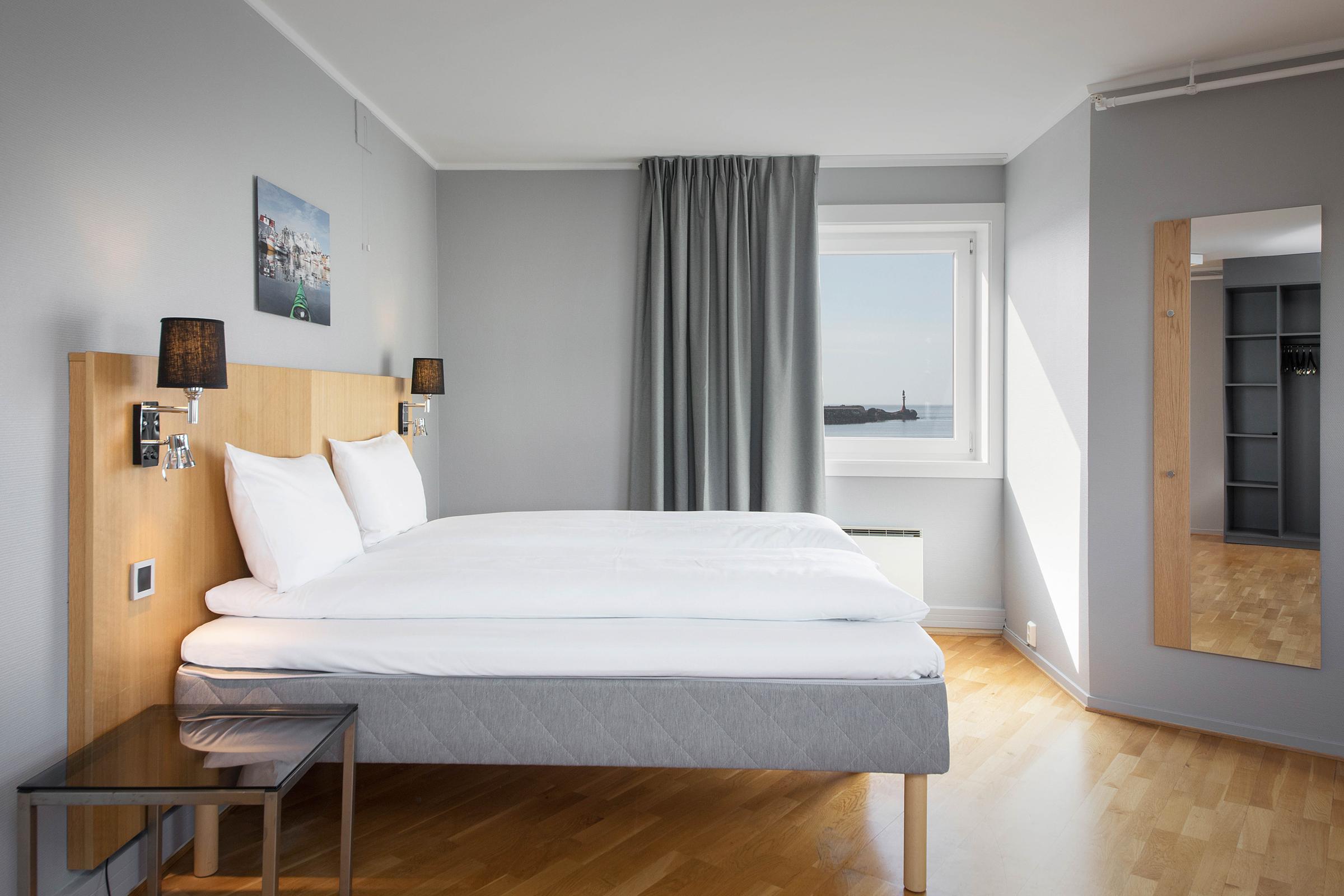 Standardrom med Queen size-seng Scandic Vestfjord Lofoten