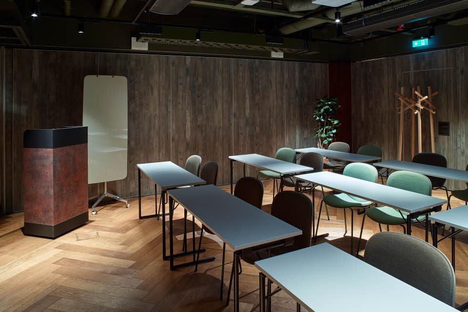 meeting room r11 and r12 classroom style at roots of downtown camper by scandic
