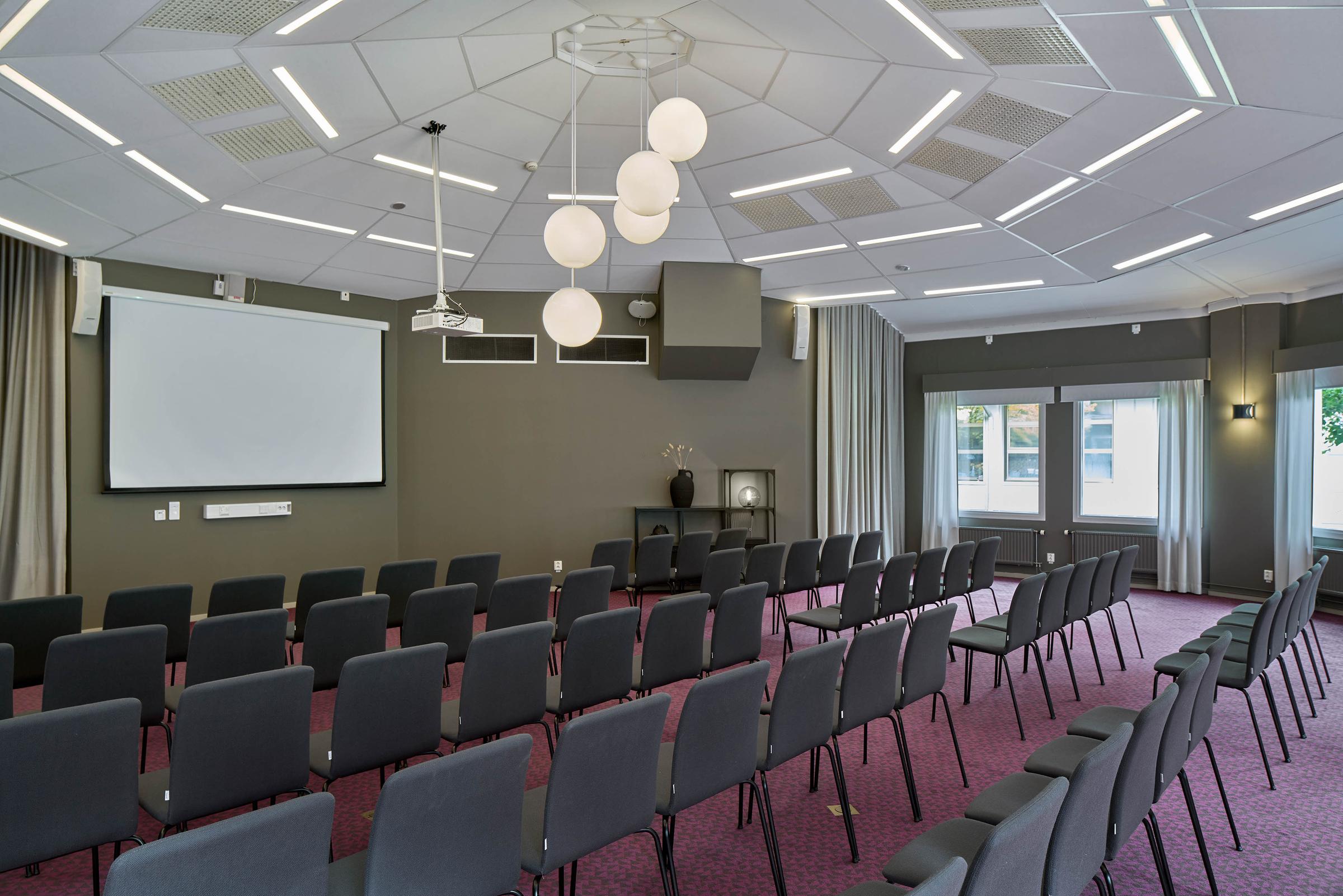 meeting room at scandic plaza boras in boras