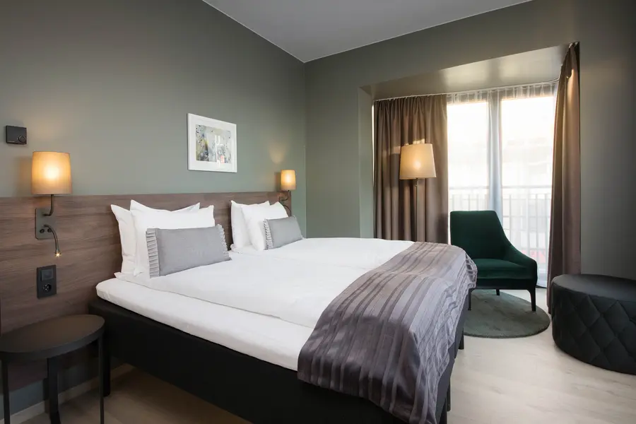 Standard bedroom