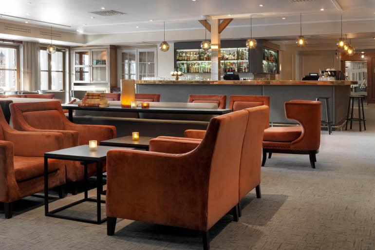 Bar med sittegrupper