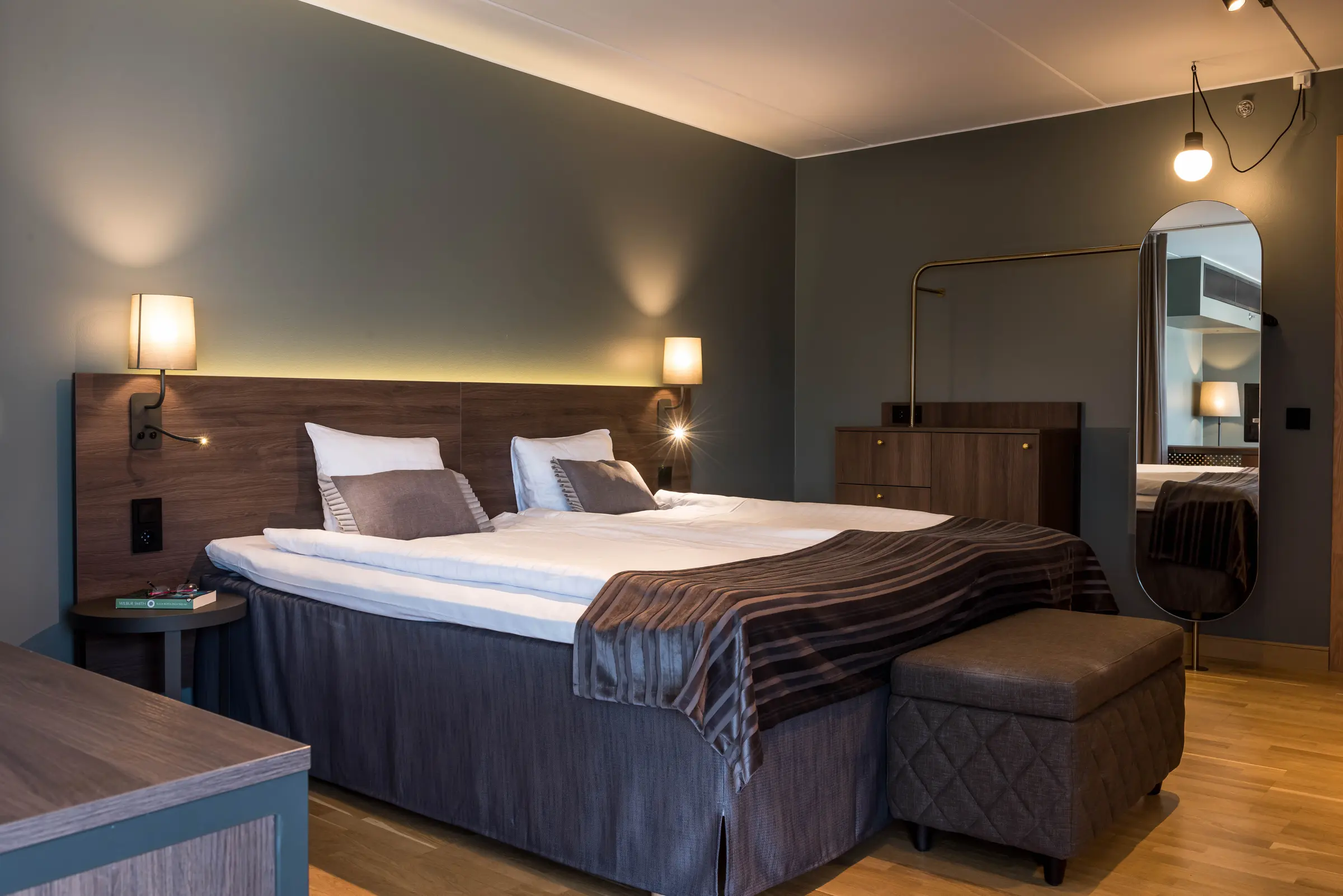 Bed in room Presidential Suite