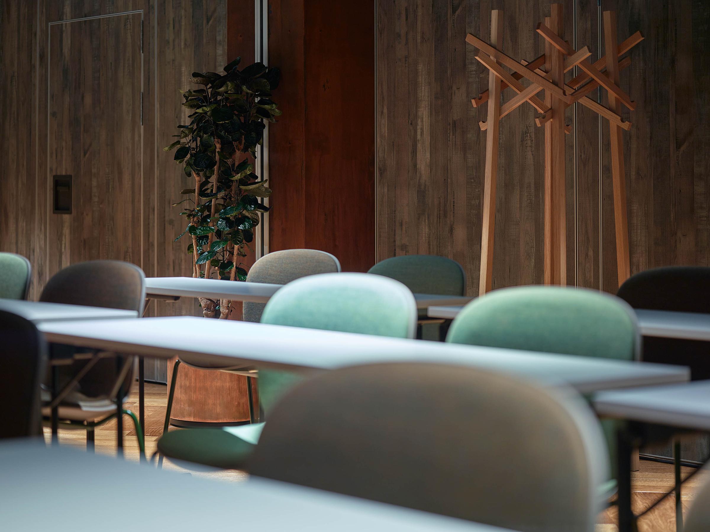 meeting room r2 and r3 at roots classroom style of downtown camper by scandic