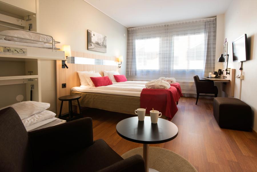 Beds and bunkbed in Standard Family Four room at Scandic Sundsvall City