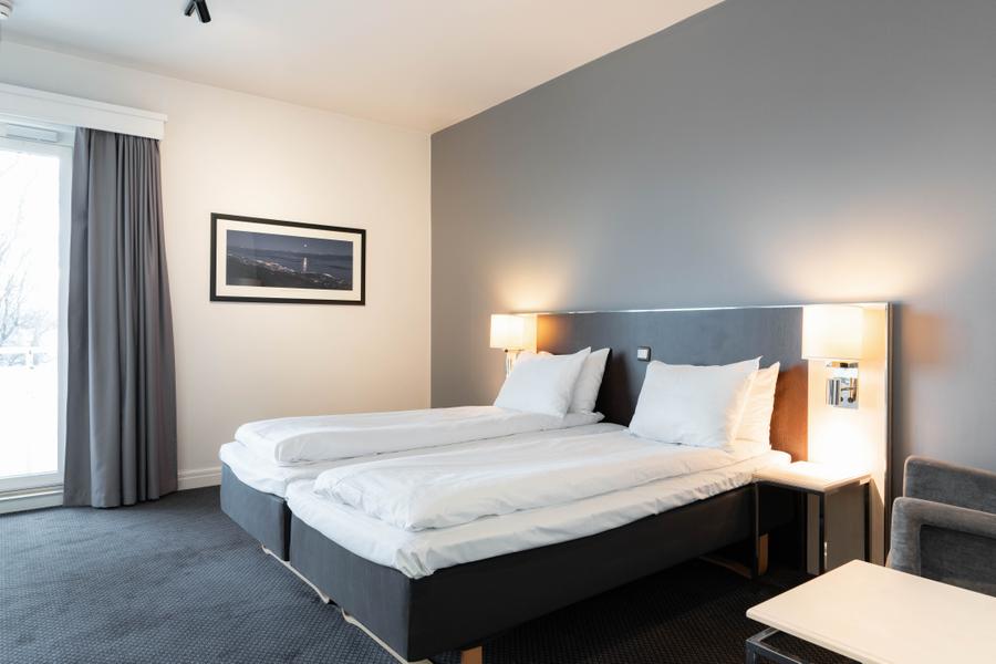 standard twin room at scandic alexandra molde