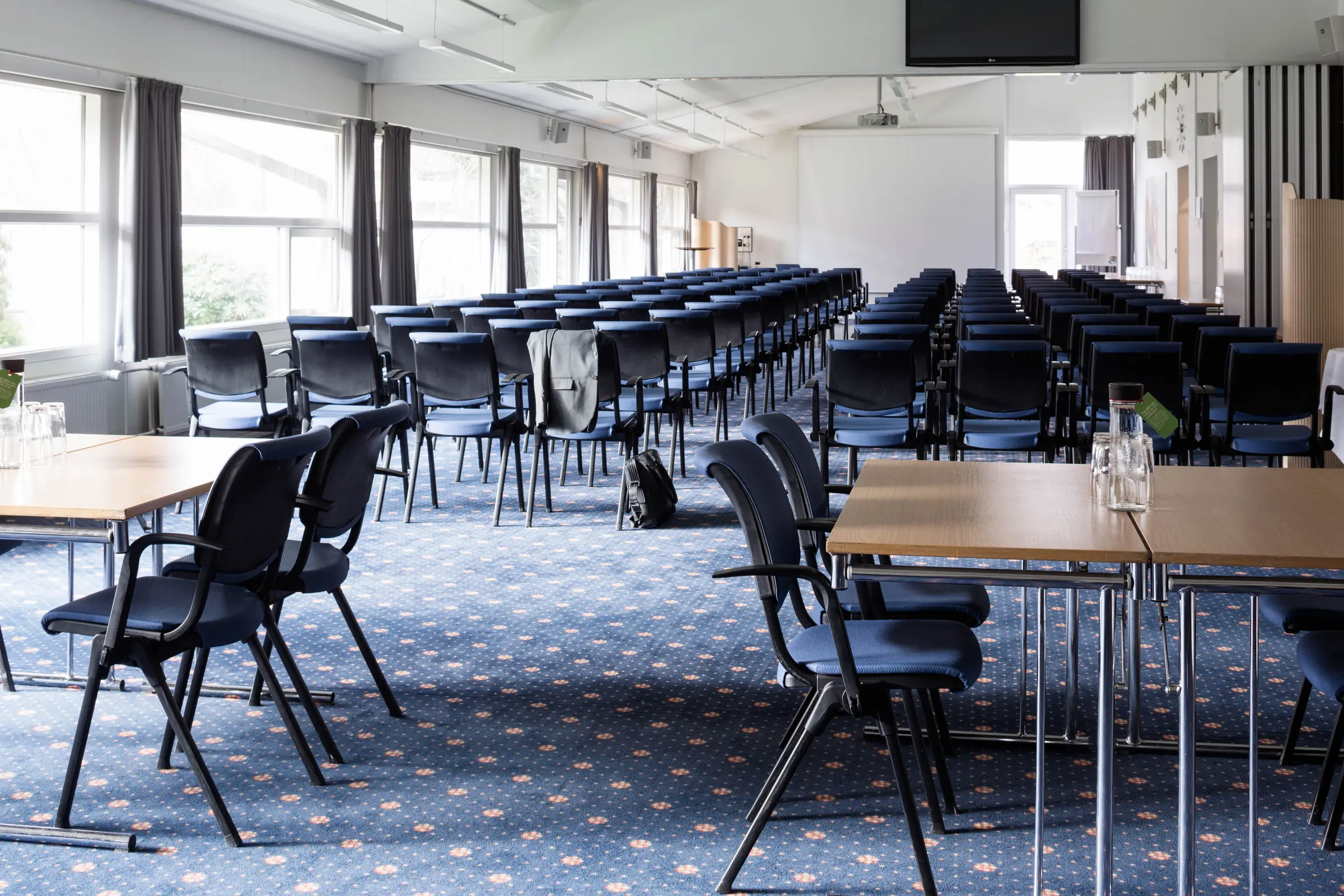 Meeting Room - Figaro, Carmen, Othello