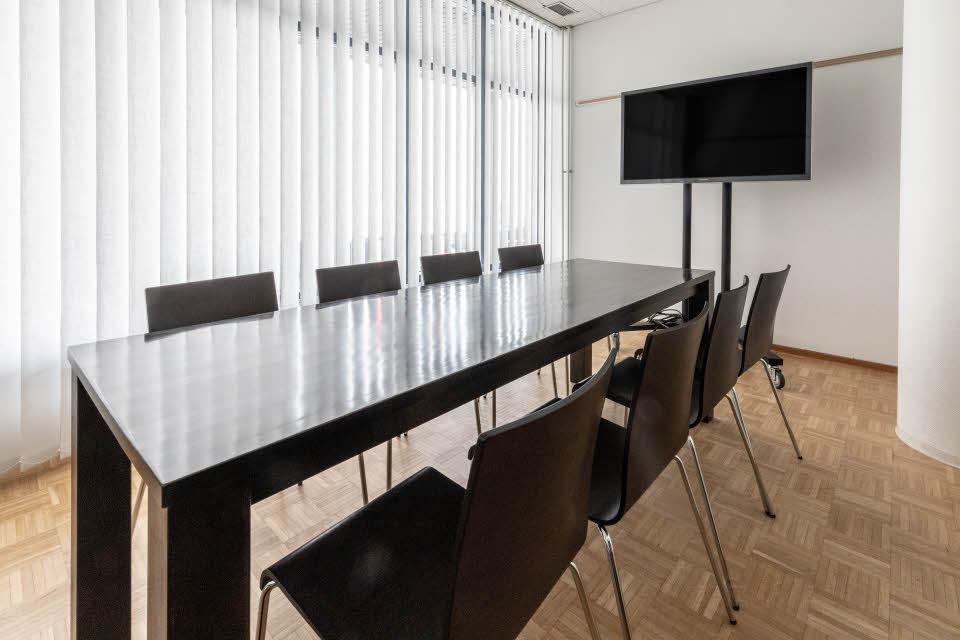 Meeting room classroom seating