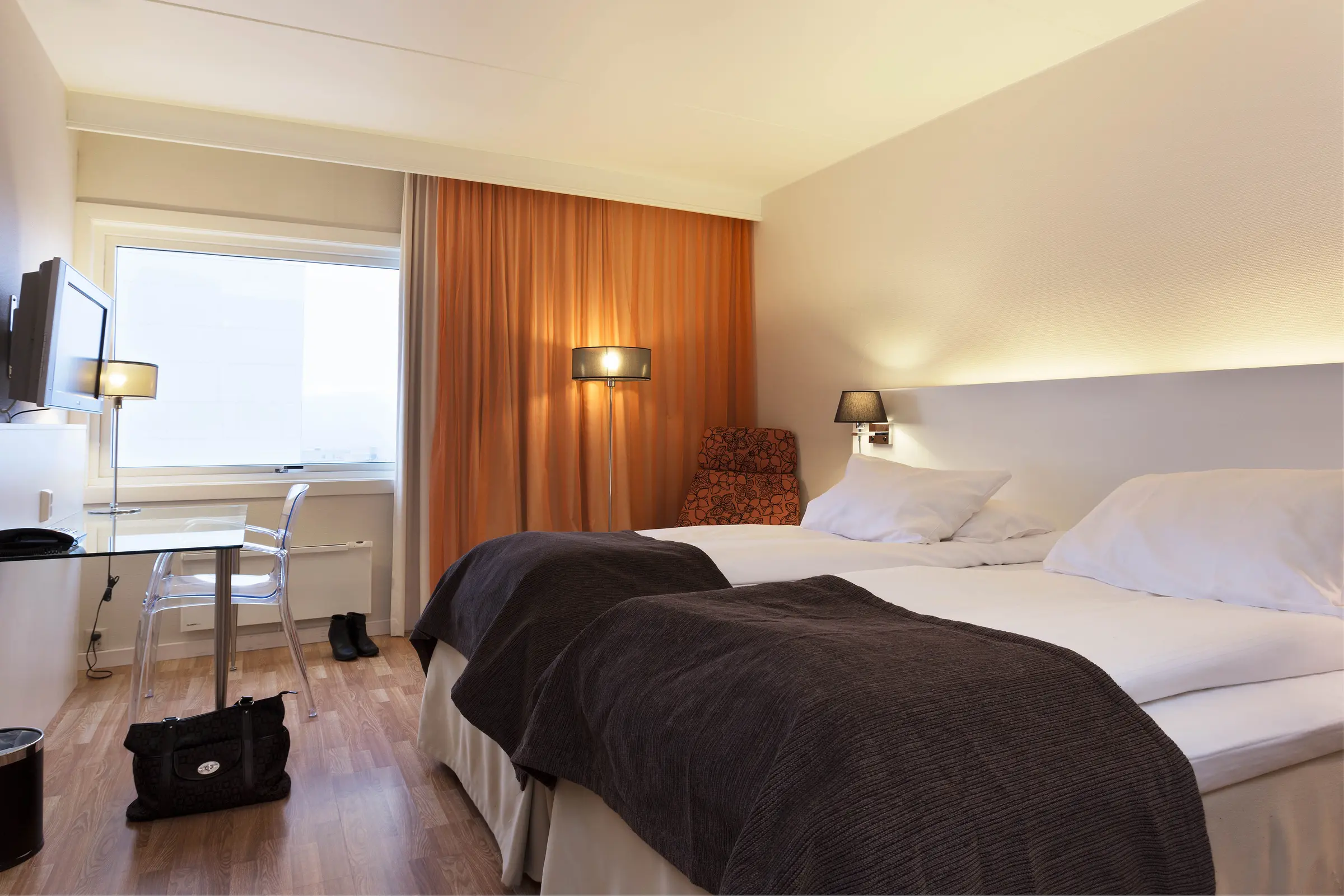 standard room, twin